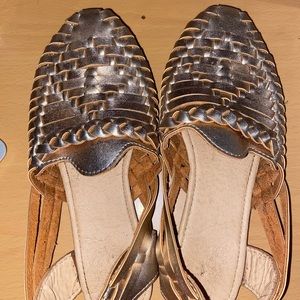 |Sold|Rose gold huaraches